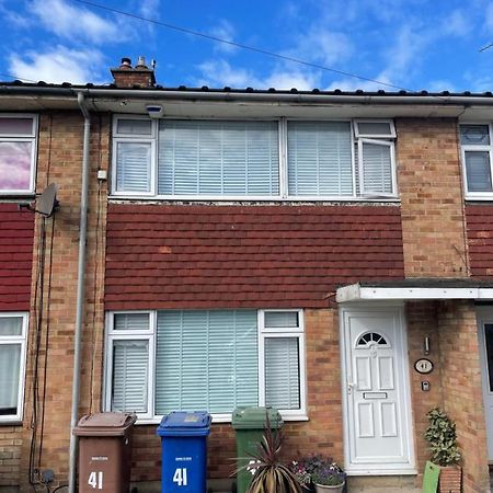 Tilbury Docks Rooms For Short Letting Exterior photo
