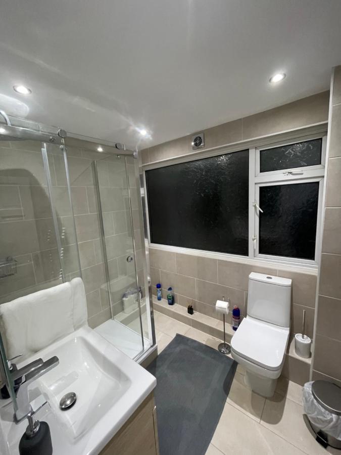 Tilbury Docks Rooms For Short Letting Exterior photo